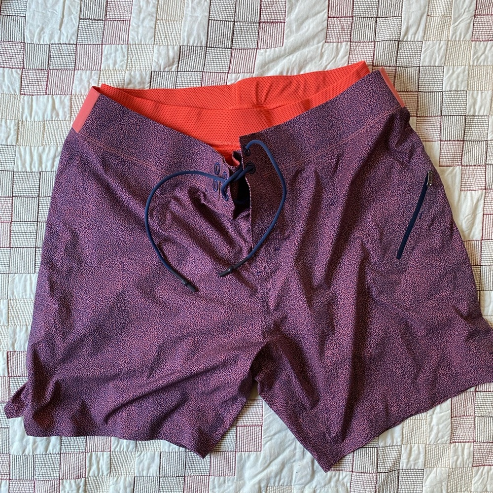 Lululemon lined board shorts